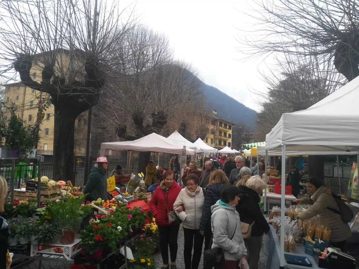 le vie del paese